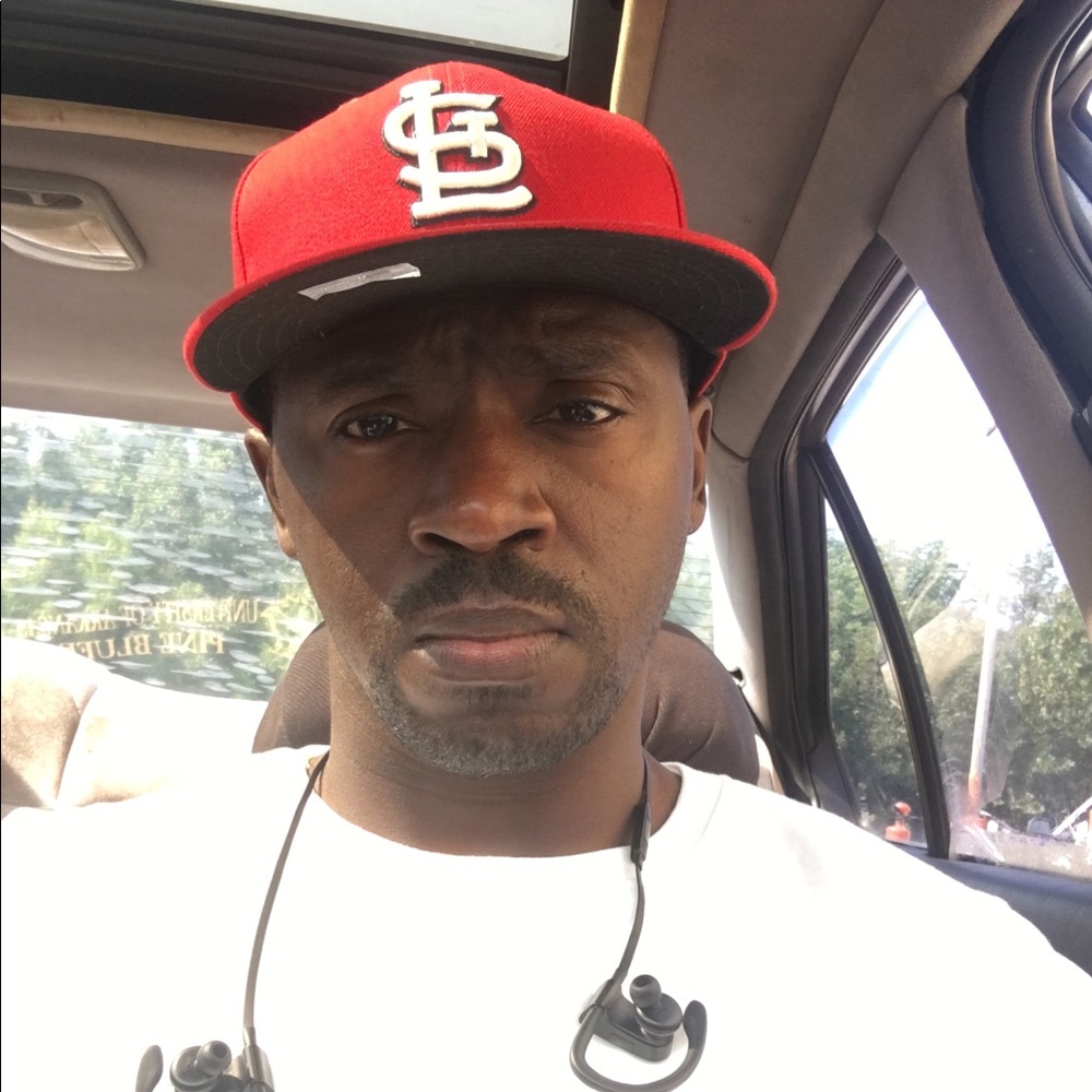 Meet your Posher, Omari